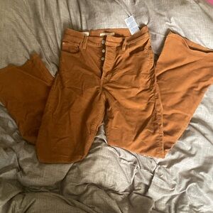 Ribcage flare Levi premium jeans, red-orange W28L32. 5 buttons high waisted